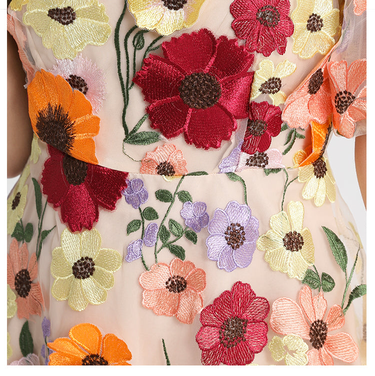 Meizhonggong boutique color handmade three-dimensional embroidered puff sleeve French pendulum dress