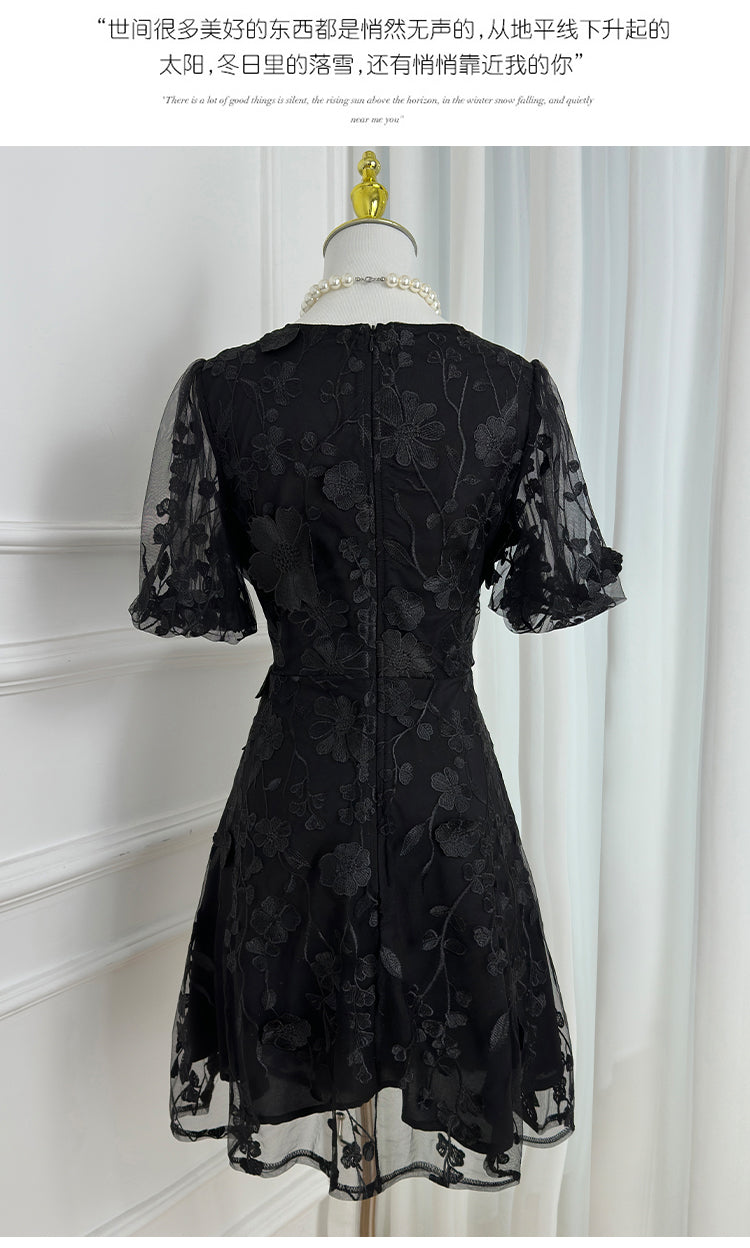 Original design exquisite handmade three-dimensional embroidery French solid color small pendulum VL collar bubble sleeve dress