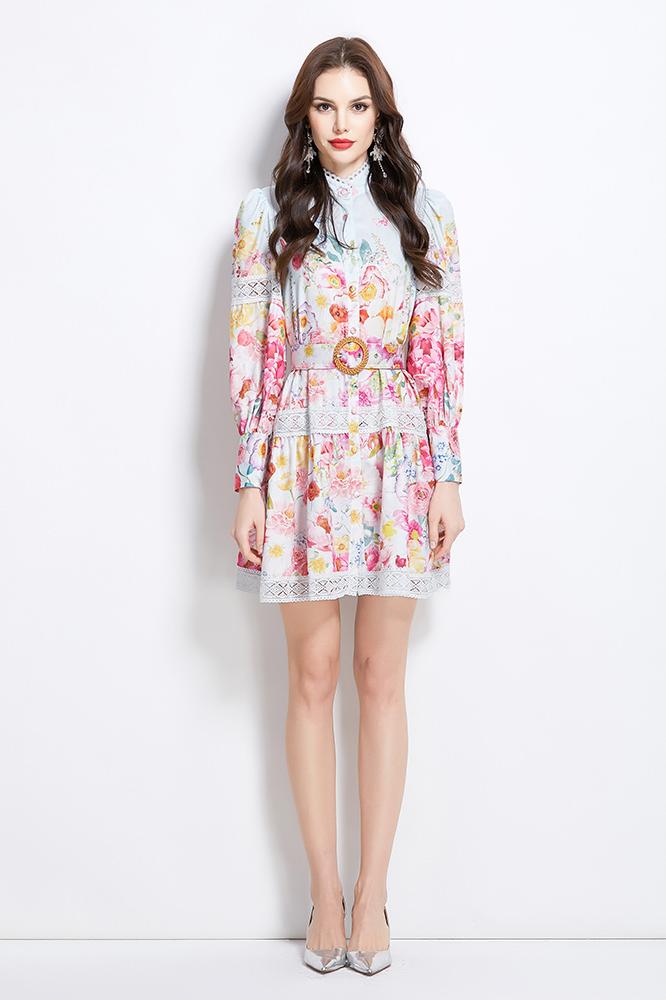 Original design for spring and summer vacation new style painted oil painting style lace patchwork short dress