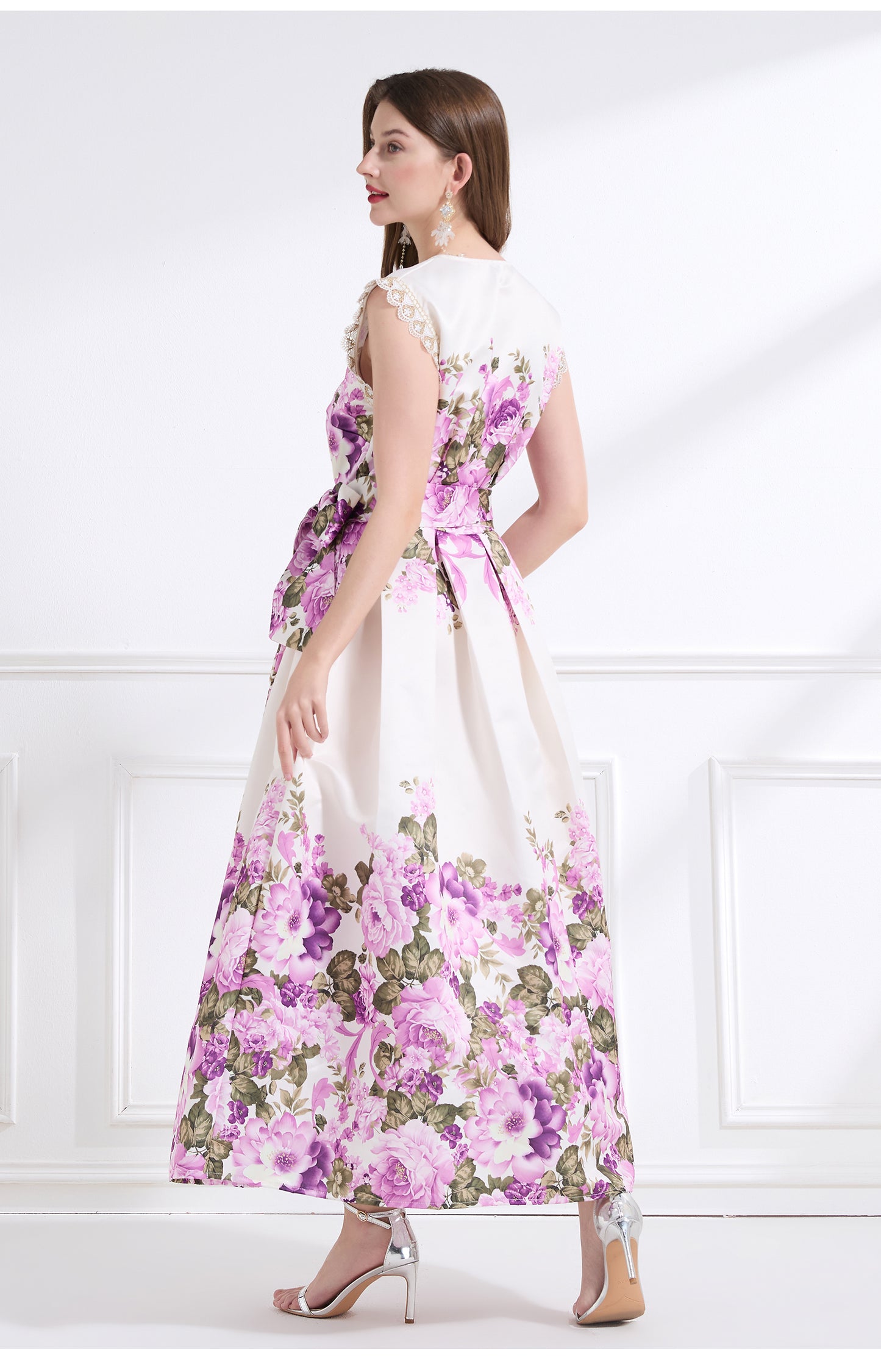 Original design - spring, summer and autumn fake wind, small flying sleeves, flower fairy print, seaside waist ruffle tie long skirt