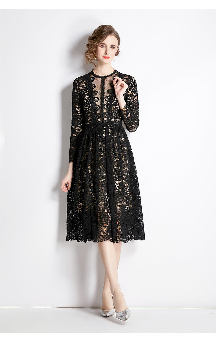 Original design for spring and summer lace slim fit lace dress with a slimming and age reducing mid length skirt for women