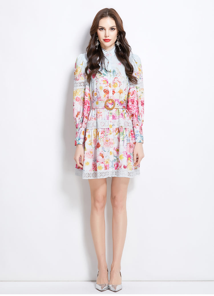 Original design for spring and summer vacation new style painted oil painting style lace patchwork short dress