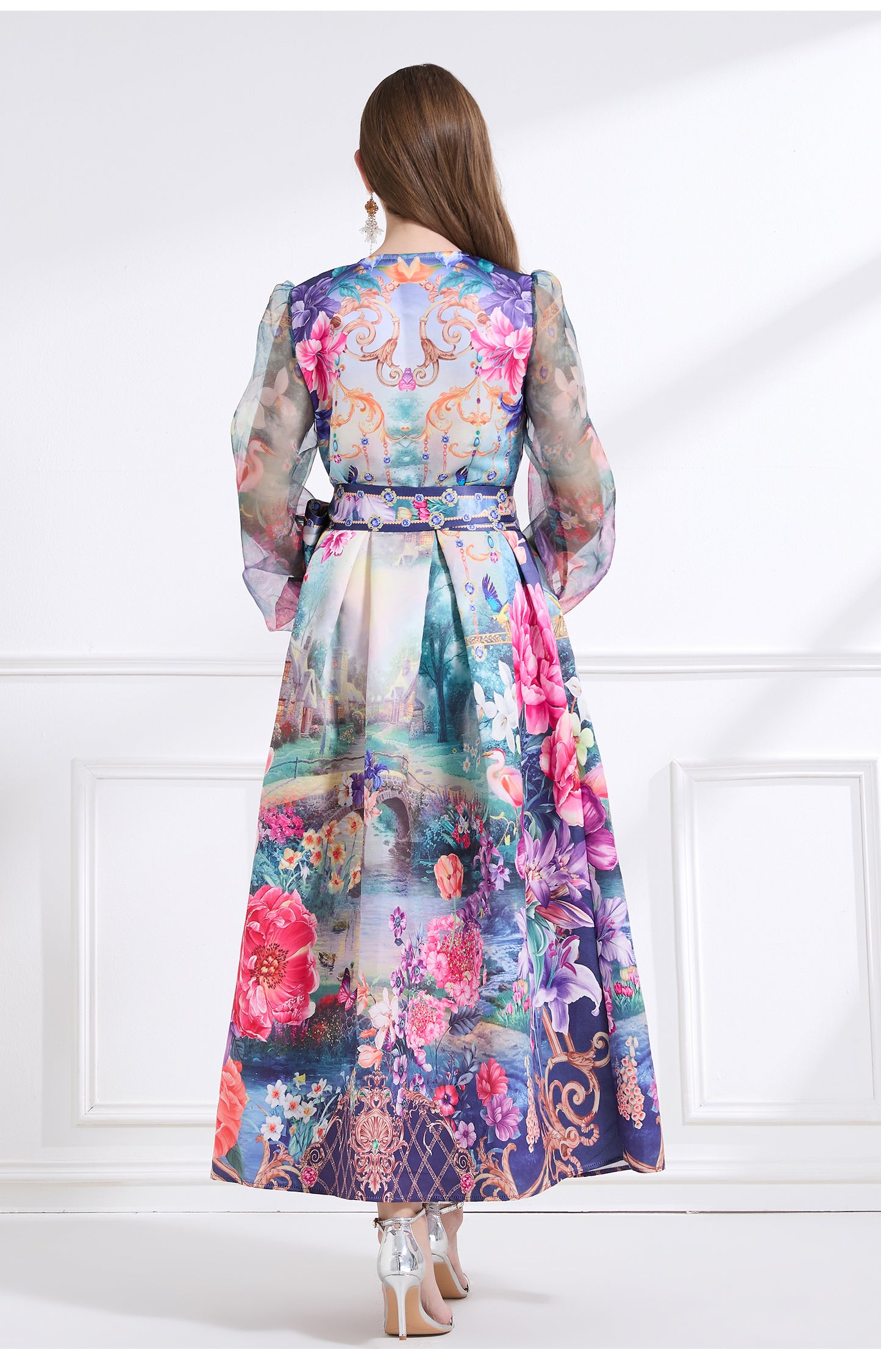 Original design - spring/summer resort-style lace-up wrap skirt, balloon sleeves, cross collar print, wide hem ruffle skirt
