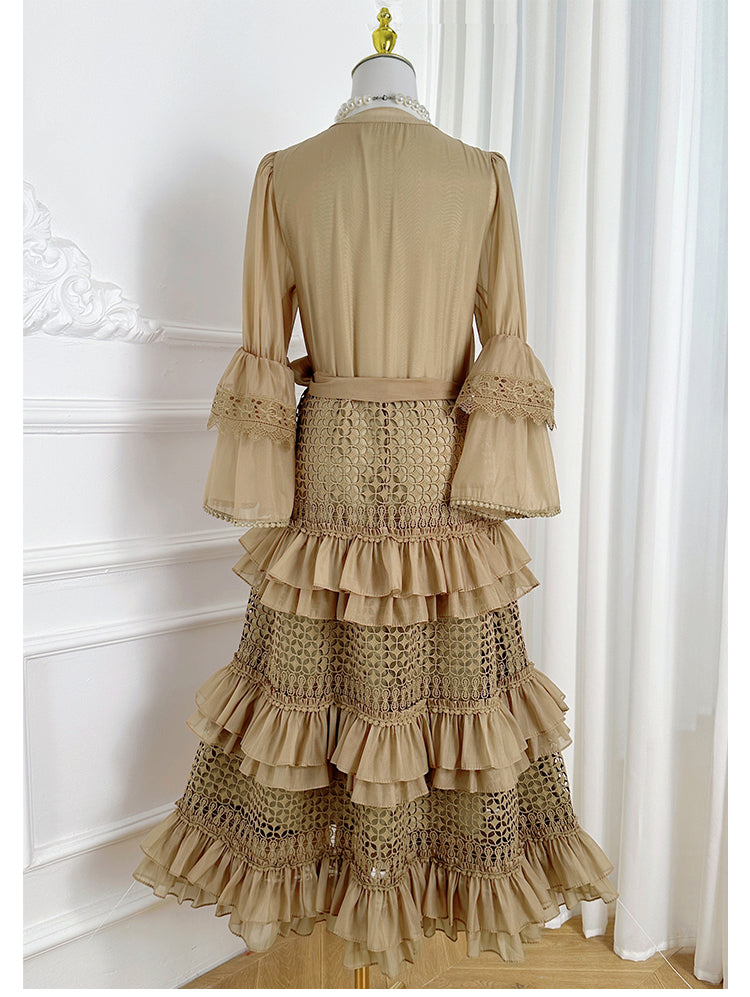 French retro court-style cut-out lace patchwork with fungus trim and flared sleeves at the waist