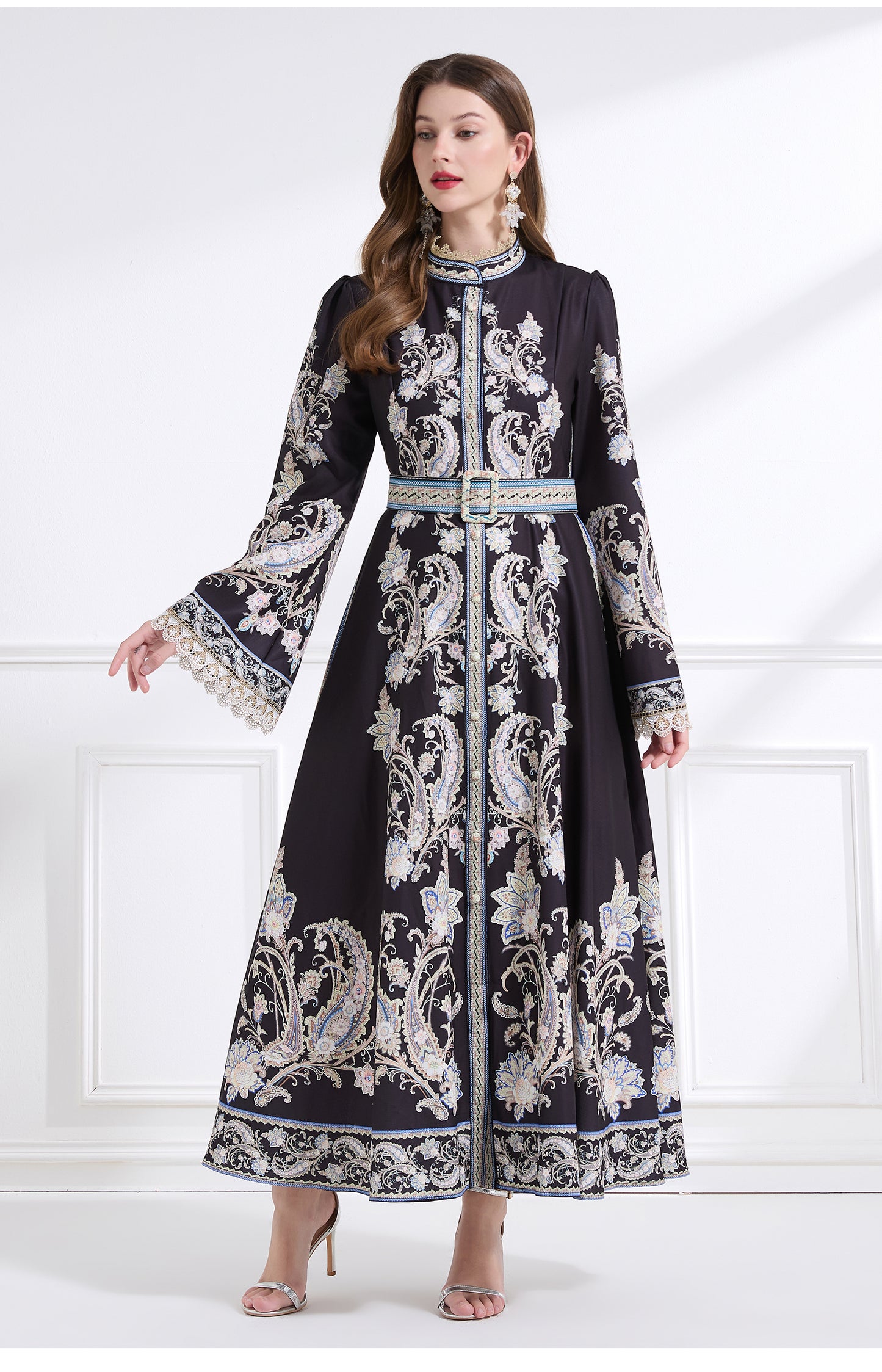 Original design - a court-style retro stand-up collar lace print tunic with a large hem waist