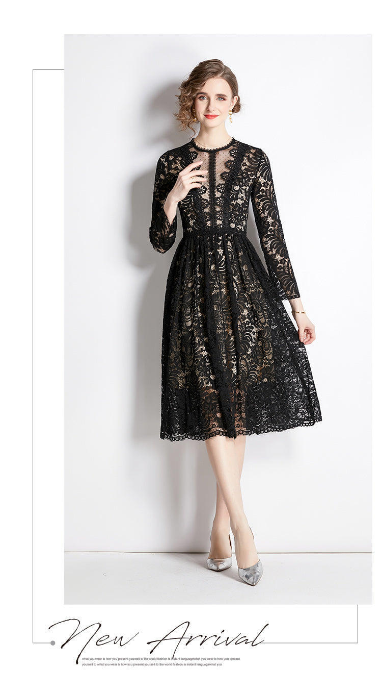 Original design for spring and summer lace slim fit lace dress with a slimming and age reducing mid length skirt for women