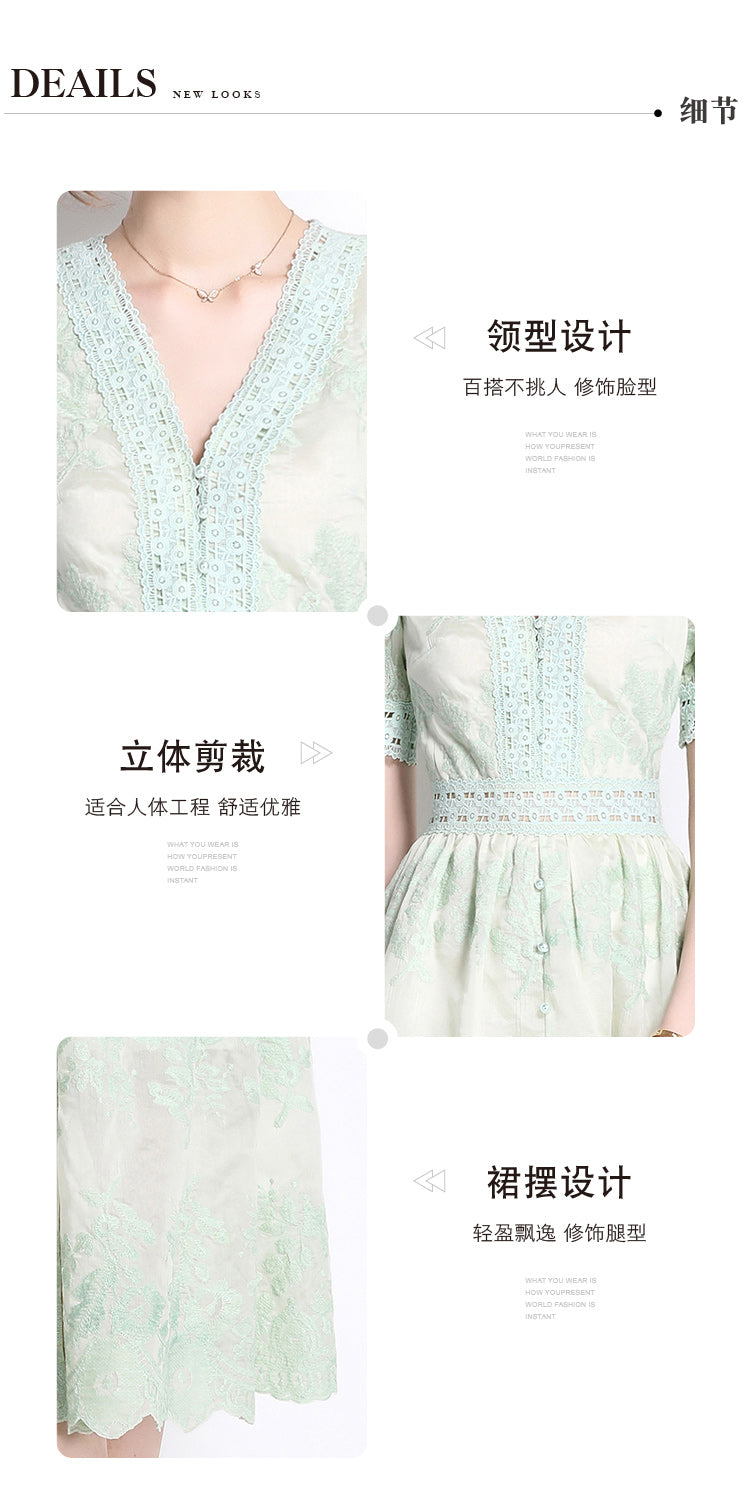 Original Design: Spring/Summer Embroidered V-neck Dress with Lace and Lace Charm Slimming Skirt