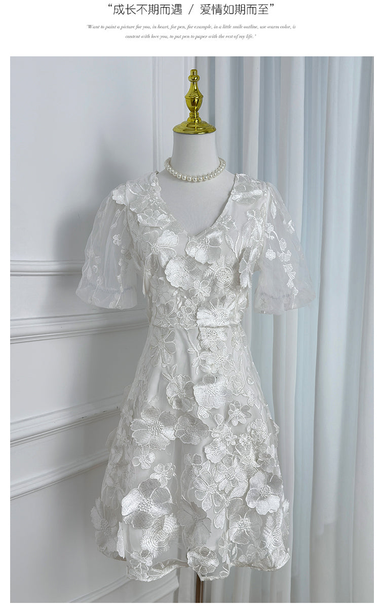 Original design exquisite handmade three-dimensional embroidery French solid color small pendulum VL collar bubble sleeve dress