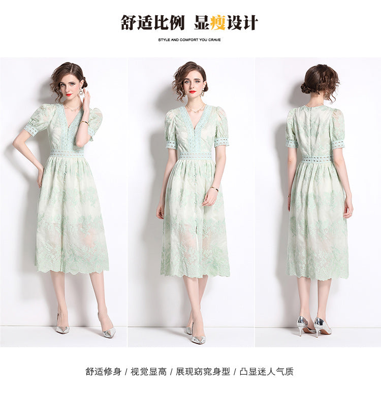 Original Design: Spring/Summer Embroidered V-neck Dress with Lace and Lace Charm Slimming Skirt