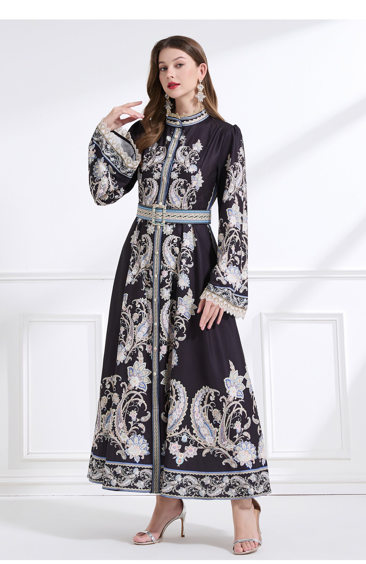 Original design - a court-style retro stand-up collar lace print tunic with a large hem waist