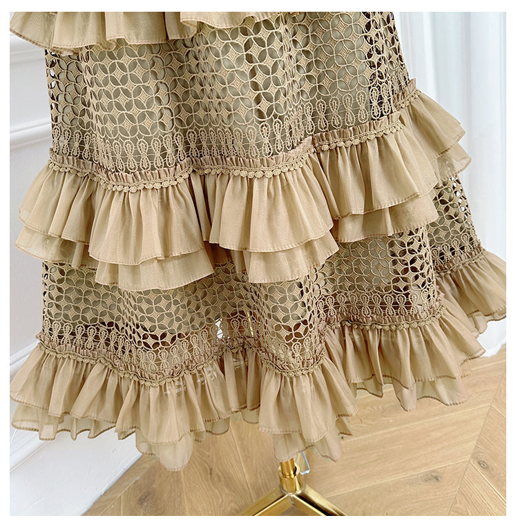 French retro court-style cut-out lace patchwork with fungus trim and flared sleeves at the waist