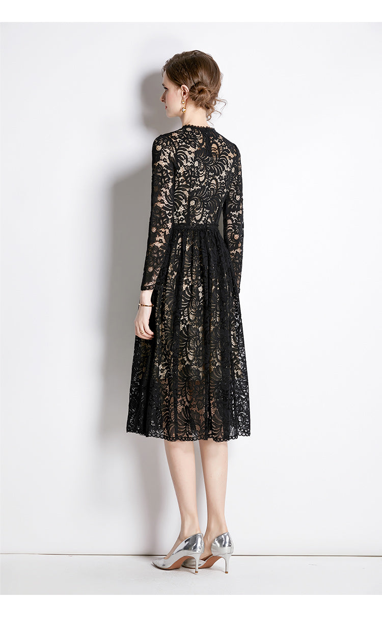 Original design for spring and summer lace slim fit lace dress with a slimming and age reducing mid length skirt for women