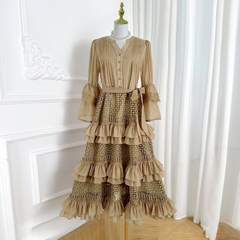French retro court-style cut-out lace patchwork with fungus trim and flared sleeves at the waist