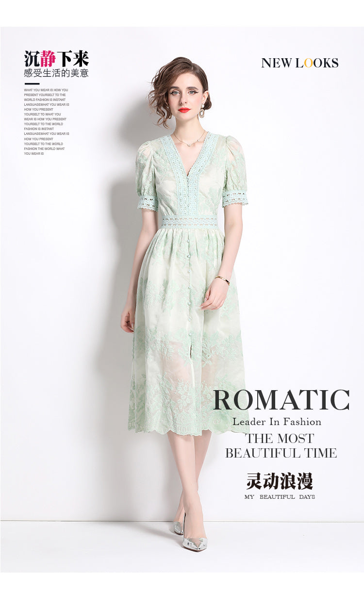 Original Design: Spring/Summer Embroidered V-neck Dress with Lace and Lace Charm Slimming Skirt