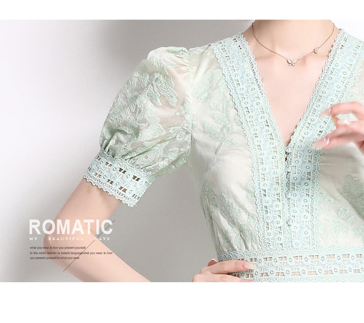 Original Design: Spring/Summer Embroidered V-neck Dress with Lace and Lace Charm Slimming Skirt