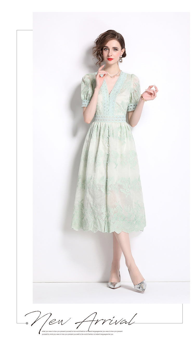 Original Design: Spring/Summer Embroidered V-neck Dress with Lace and Lace Charm Slimming Skirt