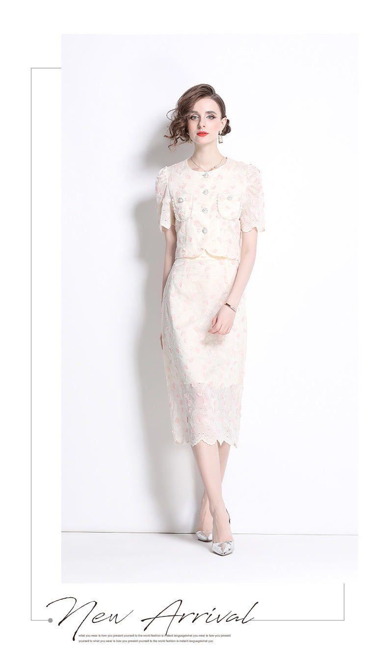 Original design high-end temperament paired with half skirt two-piece set, small fragrance fashion set