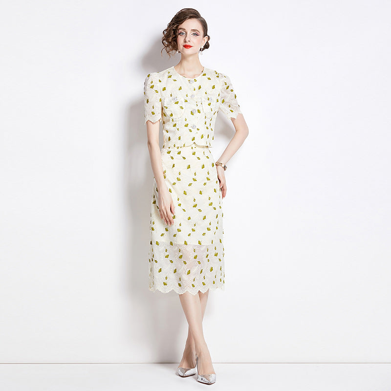 Original design high-end temperament paired with half skirt two-piece set, small fragrance fashion set