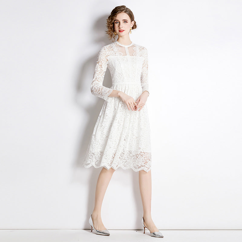 Original design for spring and summer lace slim fit lace dress with a slimming and age reducing mid length skirt for women