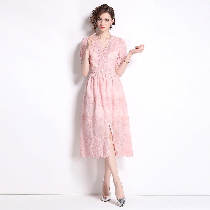 Original Design: Spring/Summer Embroidered V-neck Dress with Lace and Lace Charm Slimming Skirt