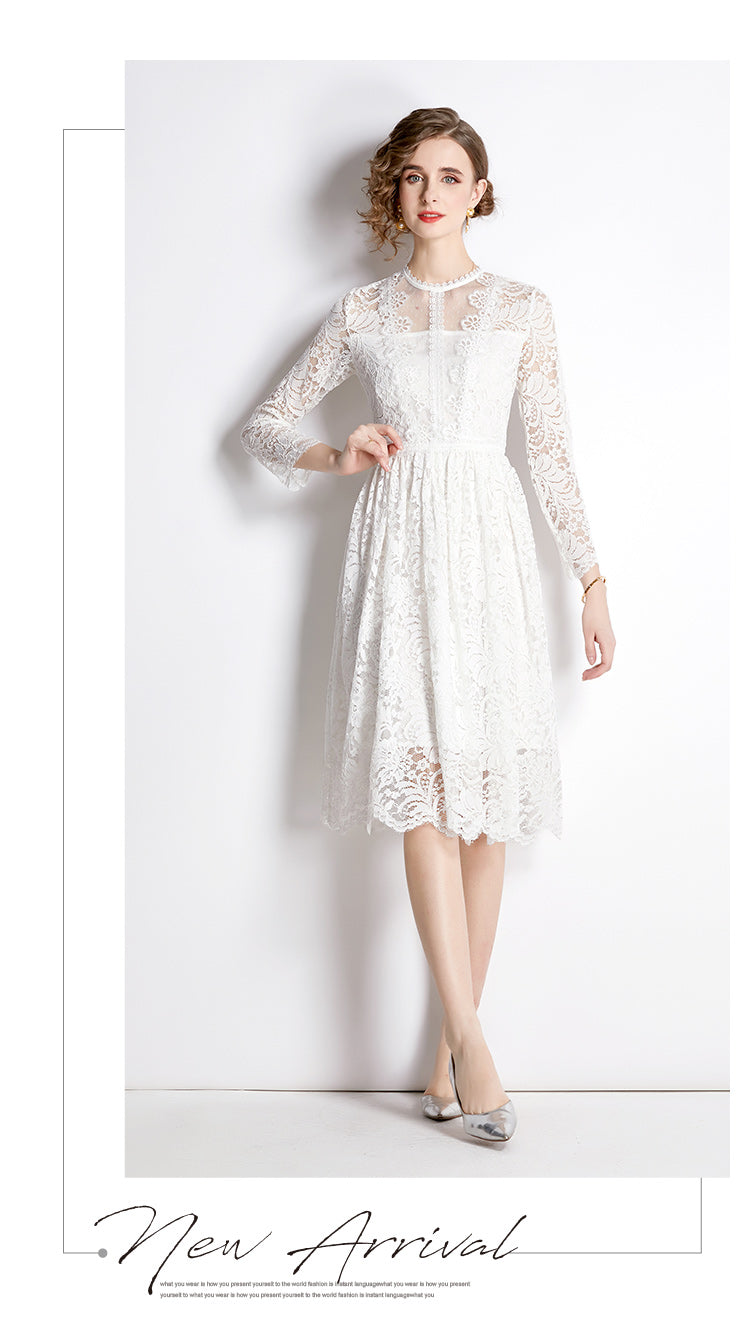 Original design for spring and summer lace slim fit lace dress with a slimming and age reducing mid length skirt for women