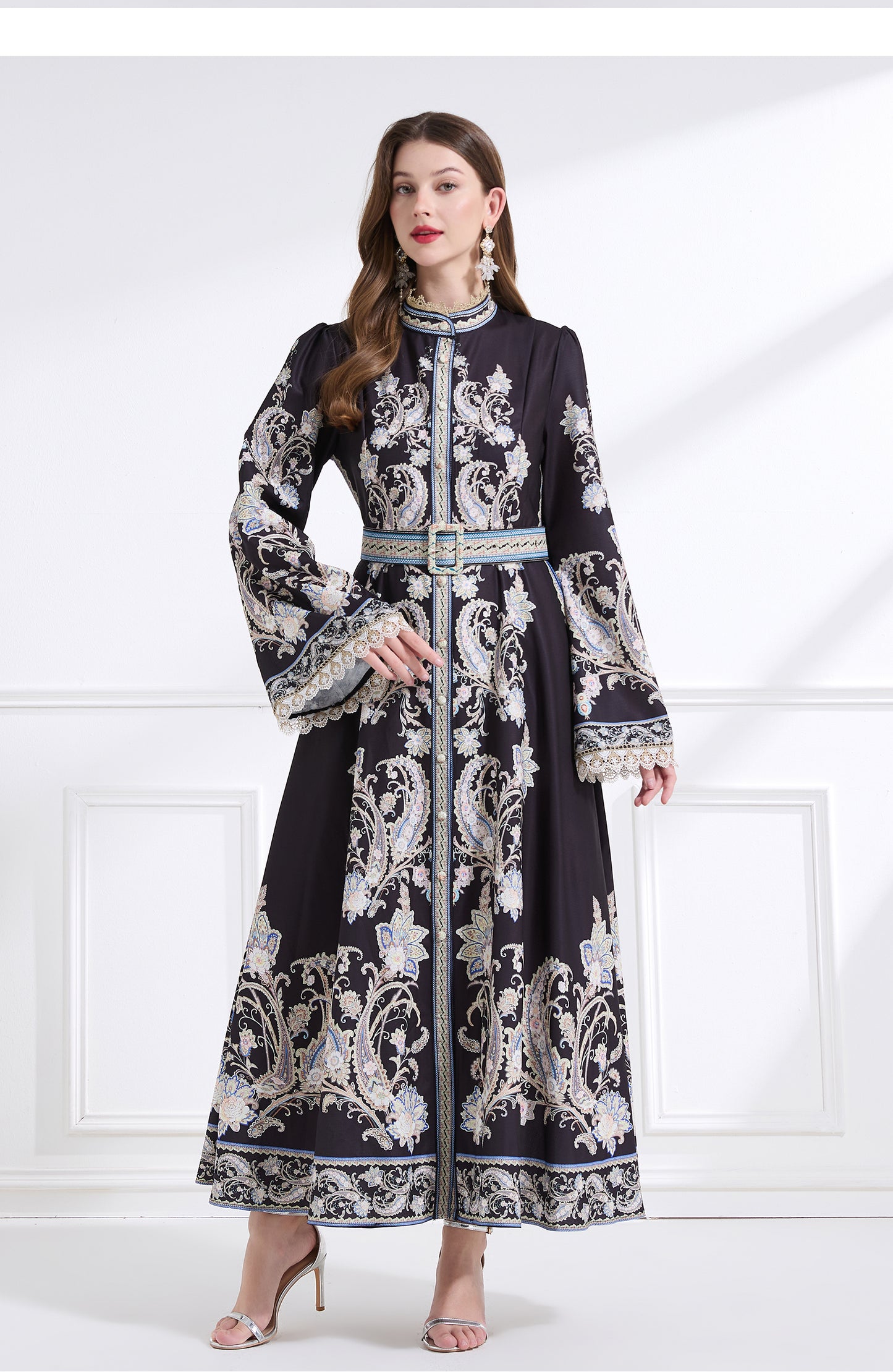 Original design - a court-style retro stand-up collar lace print tunic with a large hem waist