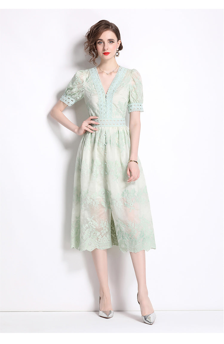 Original Design: Spring/Summer Embroidered V-neck Dress with Lace and Lace Charm Slimming Skirt