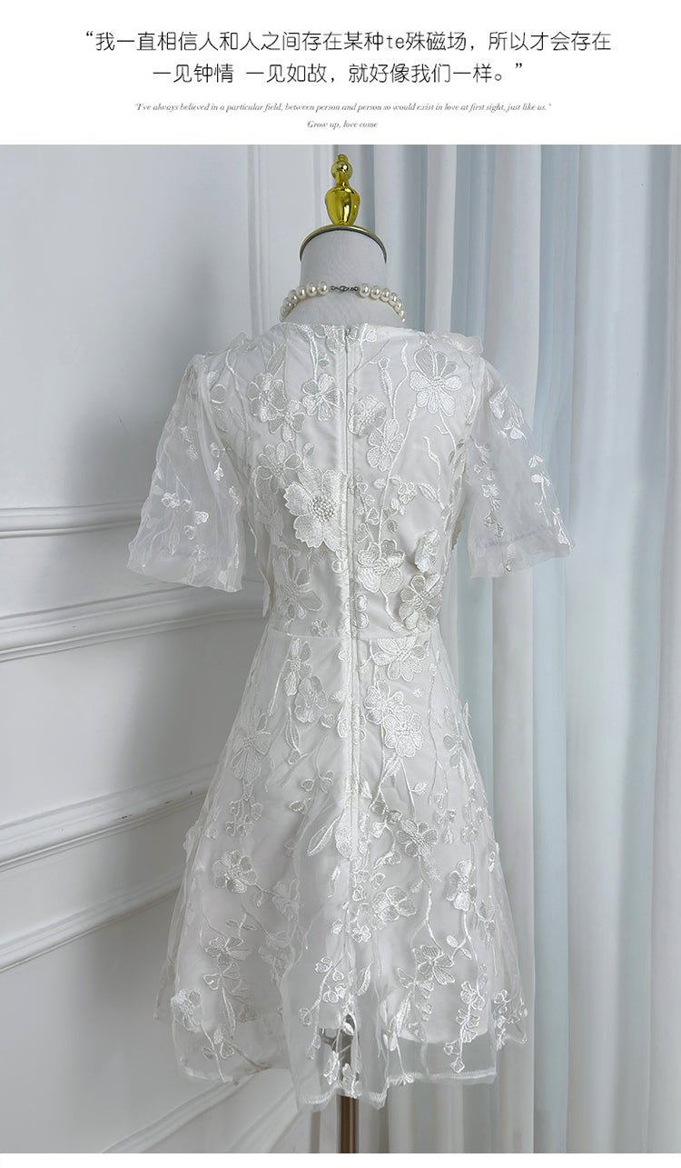 Original design exquisite handmade three-dimensional embroidery French solid color small pendulum VL collar bubble sleeve dress