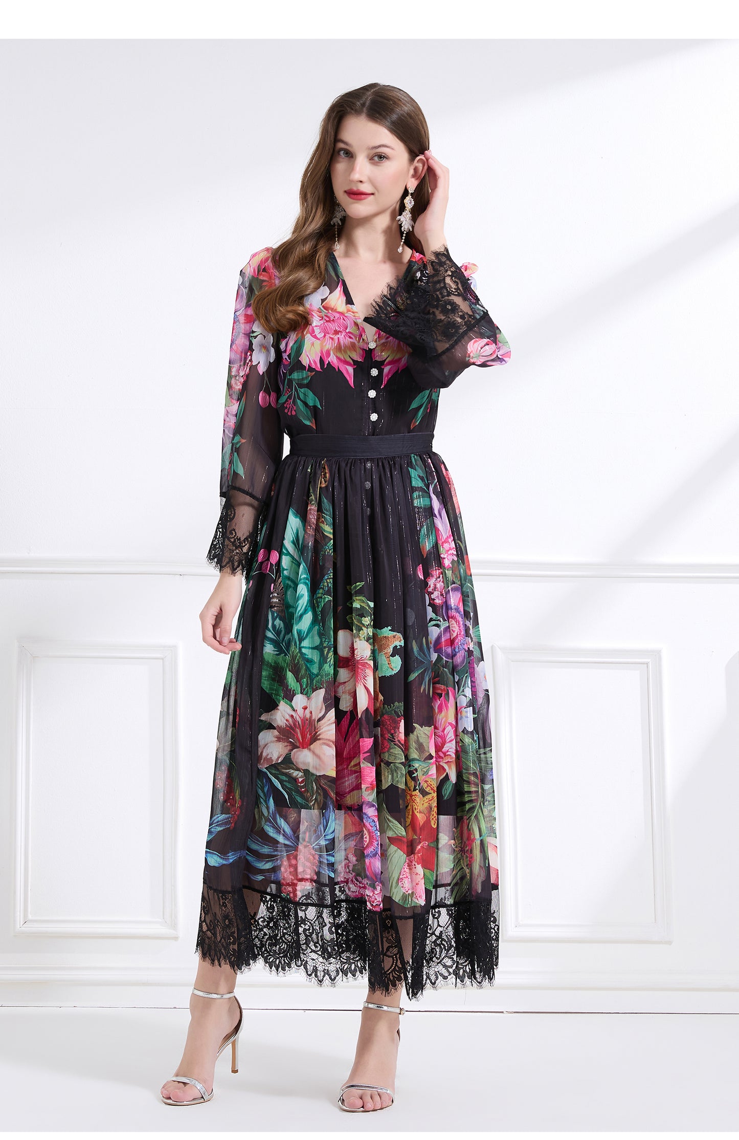 Original design Spring/summer resort V-neck lace print suit with waist ruffle maxi dress