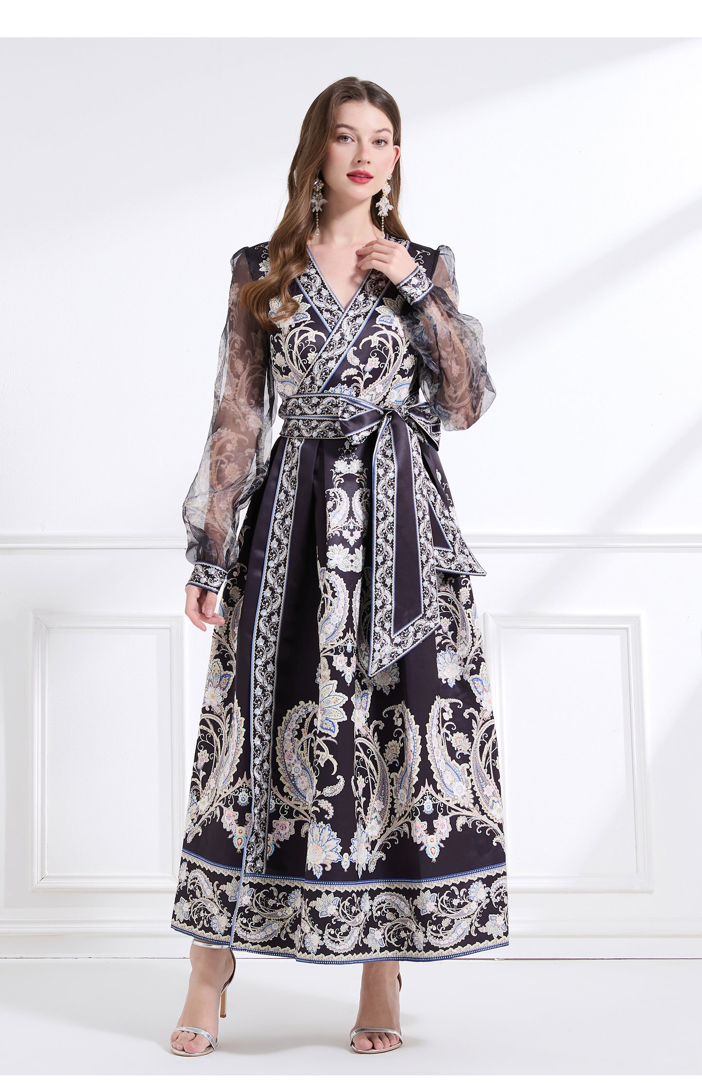 Original design - spring/summer resort-style lace-up wrap skirt, balloon sleeves, cross collar print, wide hem ruffle skirt