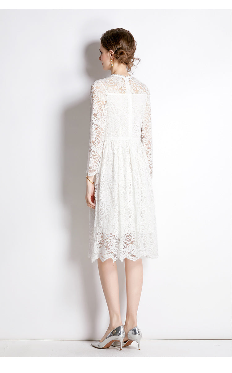 Original design for spring and summer lace slim fit lace dress with a slimming and age reducing mid length skirt for women