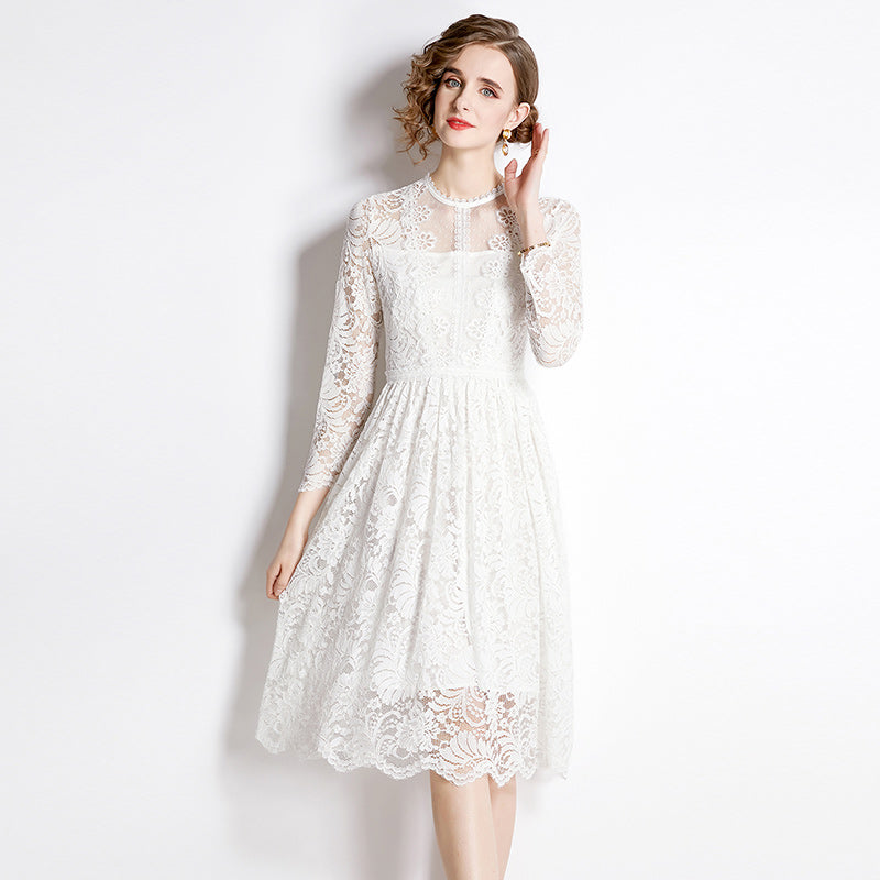 Original design for spring and summer lace slim fit lace dress with a slimming and age reducing mid length skirt for women