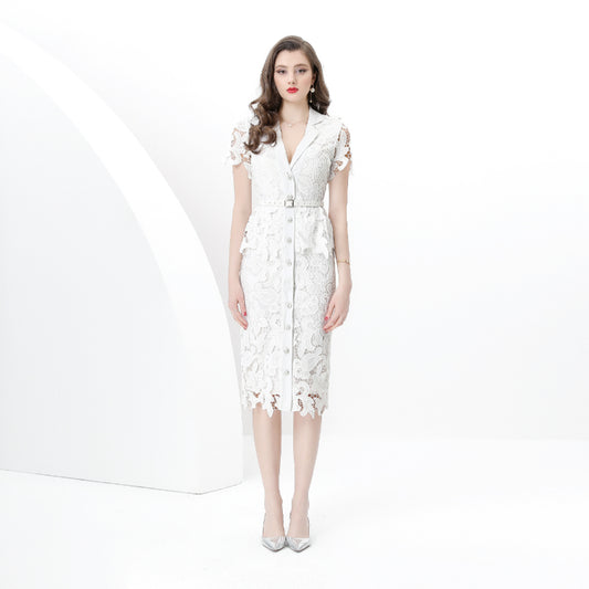 Original design for spring and summer suit collar, short sleeved, single breasted, lace waist wrapped, mid length dress