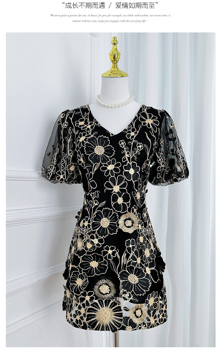 Art embroidery boutique handmade color stringing V-neck puff sleeve hip dress